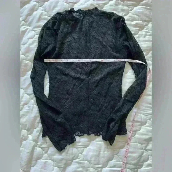 Wilfred lace  top size small - Picture 8 of 8